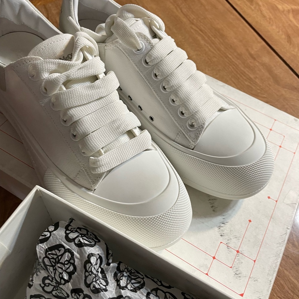 Alexander McQueen White Men's Sneakers - Picture 5 of 16